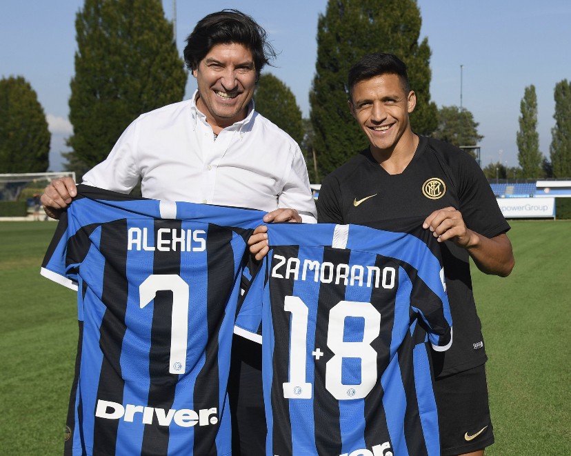 有爱，埃德森用手语向一名聋哑女球童示意：我爱你（暖心一刻：埃德森用手语向聋哑女球童传达“我爱你”）