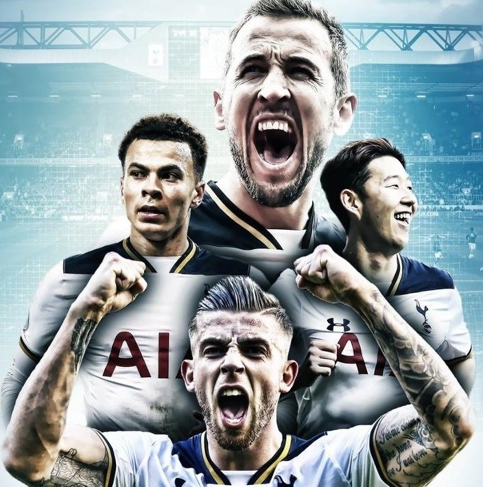 这位前锋的跑动太勤快了（这名前锋的跑动十分积极）