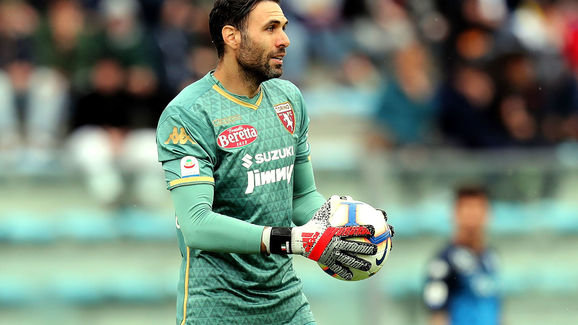 总比分0-5，阿隆索带队2次对阵利物浦均遭遇失利（阿隆索执教对阵利物浦两战皆负，总比分0比5）