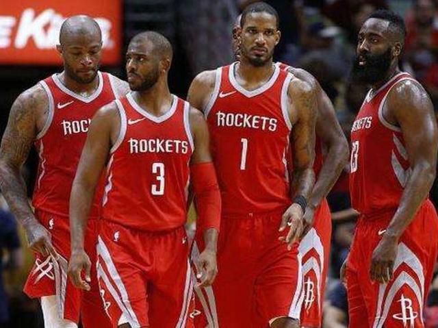 哈登：我和伦纳德的沟通很好，但光靠沟通是赢不了比赛的（哈登称与伦纳德交流顺畅，但仅凭沟通无法取胜）