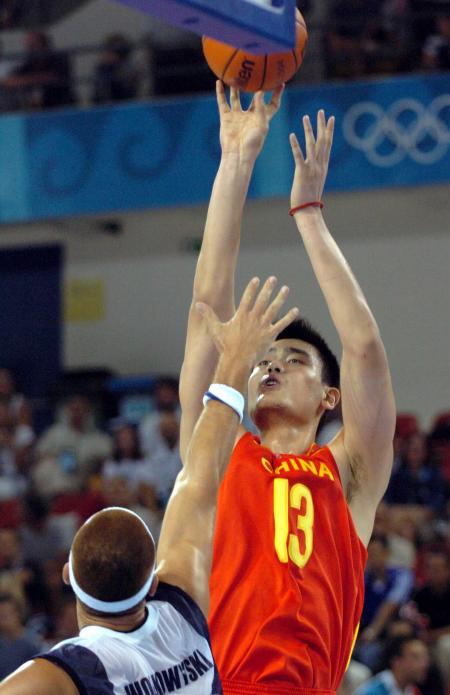 柏林联合vs弗赖堡：容诺夫、斯卡克首发，金特尔、格里福出战（柏林联合迎战弗赖堡：容诺夫、斯卡克先发，金特尔、格里福出场）